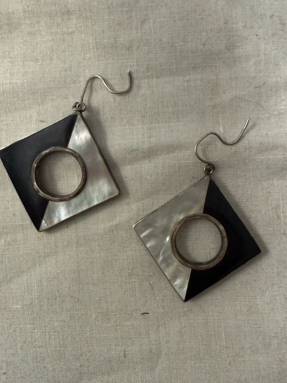 Retro Deco Inlay Diamond & Circle Cutout Drop Earrings Black White Minimalist